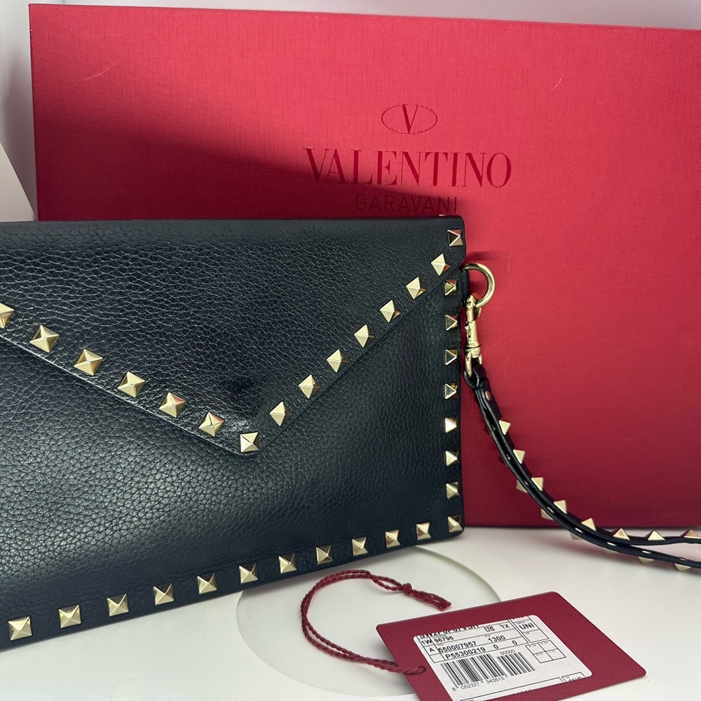 Valentino Garavani Rockstud V-Flap Leather Wristlet EUC Box,receipt + inclusions